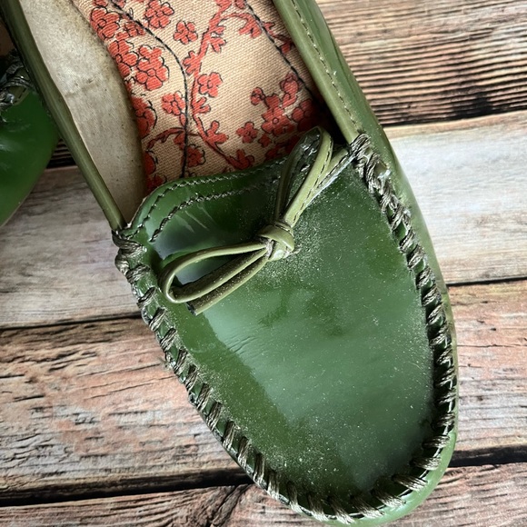 Lands End Green Patent Leather Slip On Loafers Size 8M - Picture 2 of 8